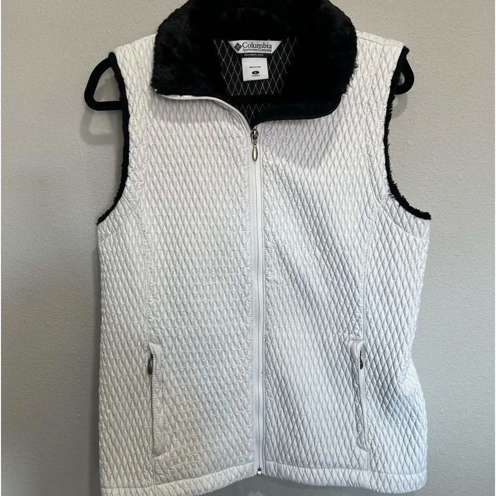 Columbia White Vest - Picture 7 of 12